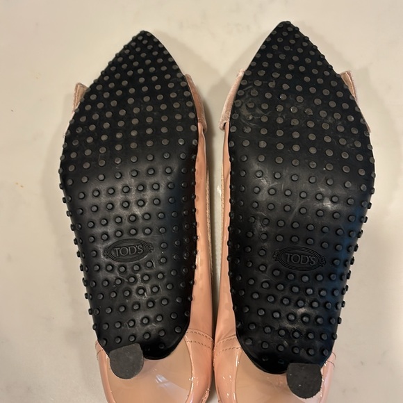 ALESSANDRO DELL'ACQUA X TOD'S
velvet and patent-leather pumps 37 1/2 - Picture 7 of 7